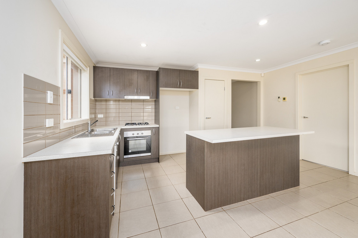 18 Noosa Crt, Shepparton North VIC 3631, Shepparton North - Thumbnail 2
