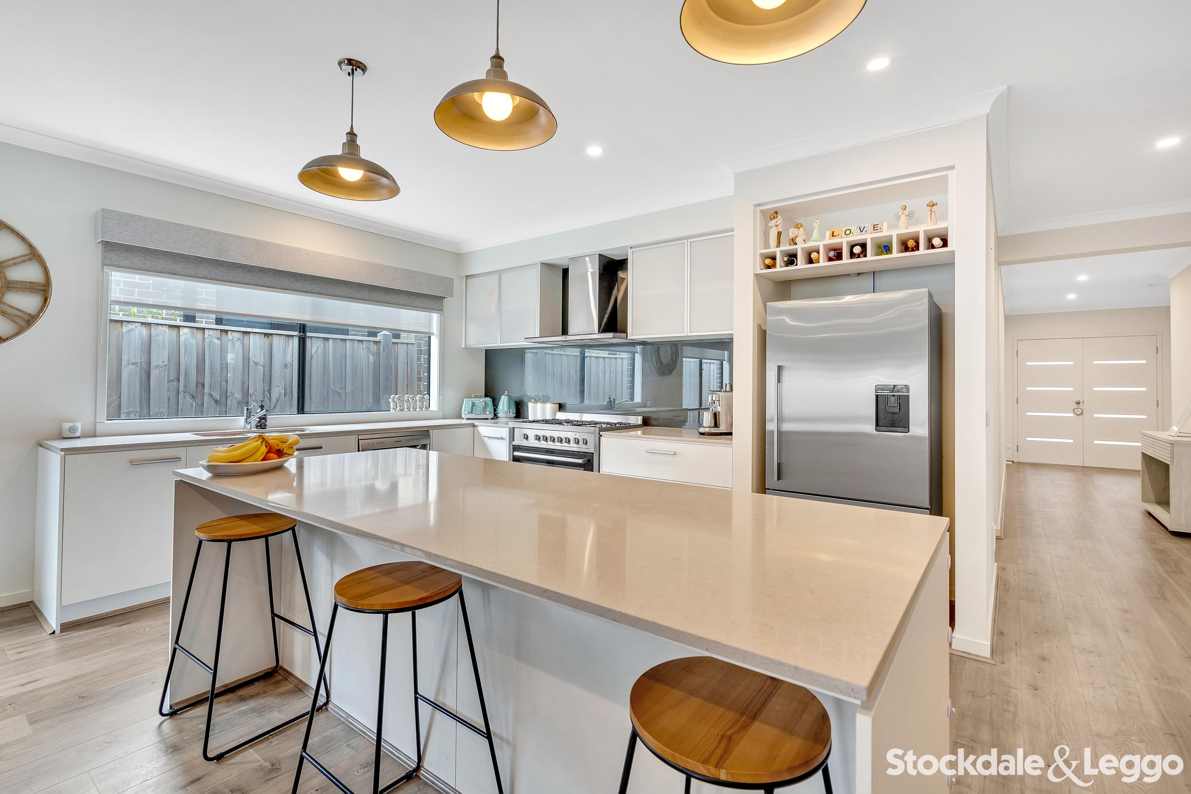 12 Hickory Road, Mickleham VIC, Mickleham - Thumbnail 2