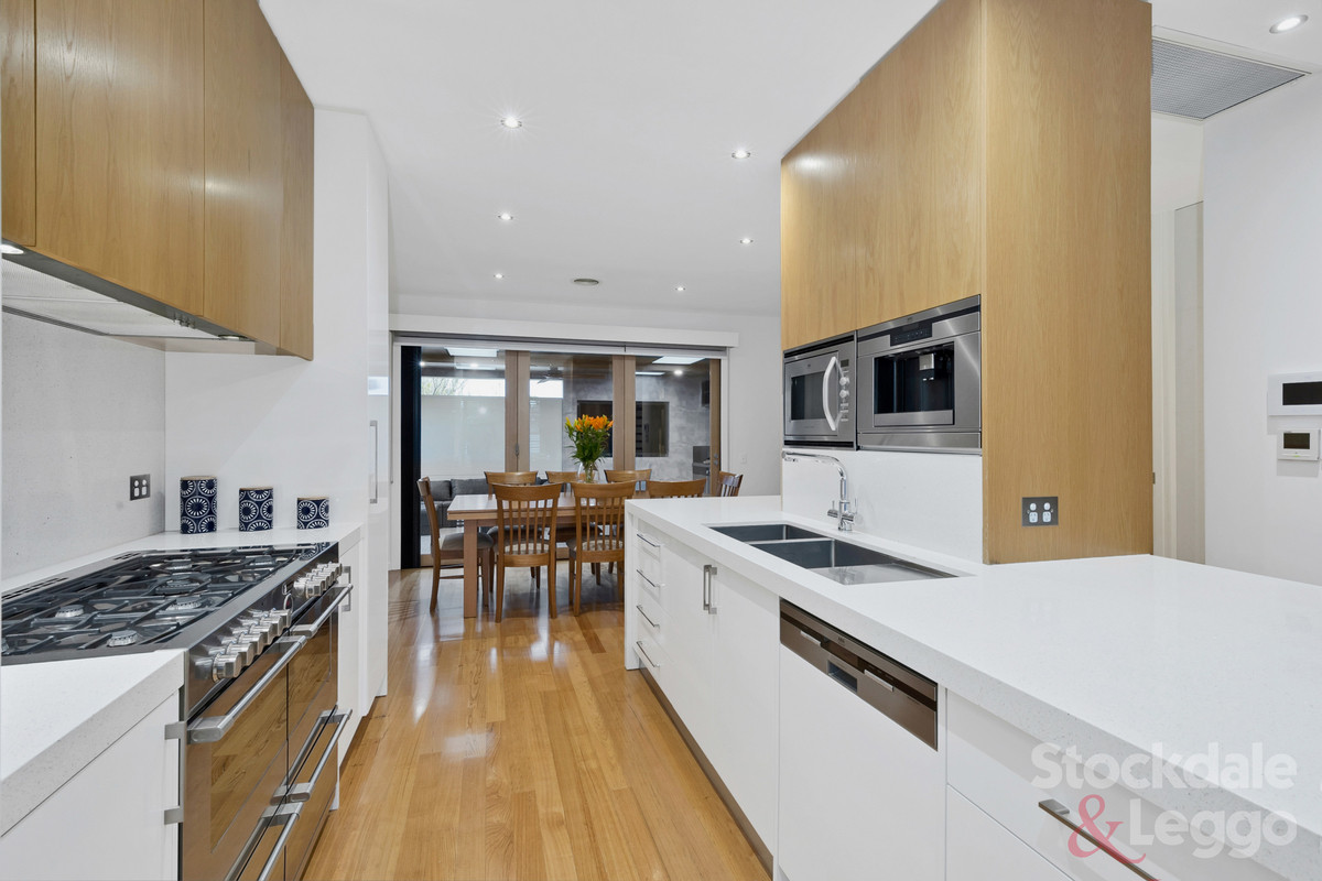 211 Cumberland Road, Pascoe Vale VIC 3044, Pascoe Vale - Thumbnail 4