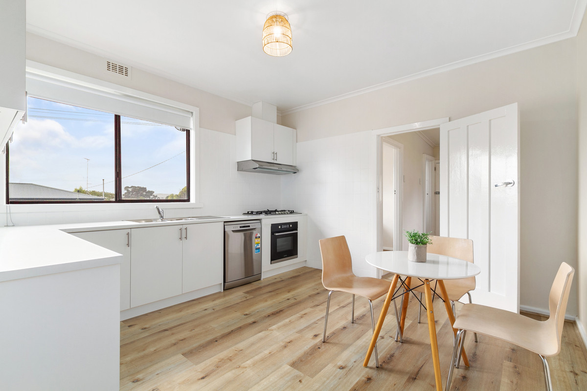 34 Churchill Road, Morwell VIC 3840, Morwell - Thumbnail 3