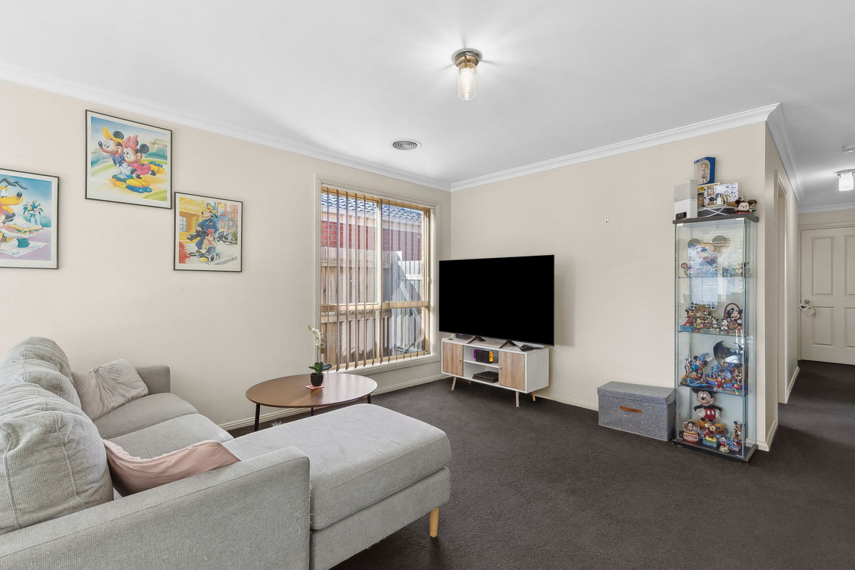 2 / 5 Alvena Court, Bell Park VIC 3215, Bell Park - Thumbnail 2