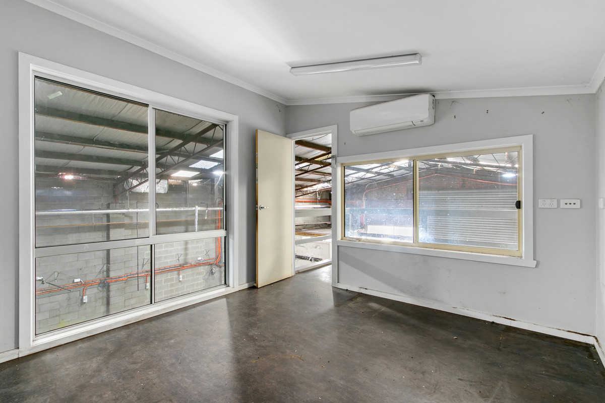 10 Davey Street, Morwell VIC 3840, Morwell - Thumbnail 4