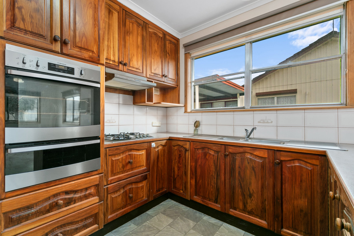 12 Bolger Street, Morwell VIC 3840, Morwell - Thumbnail 2