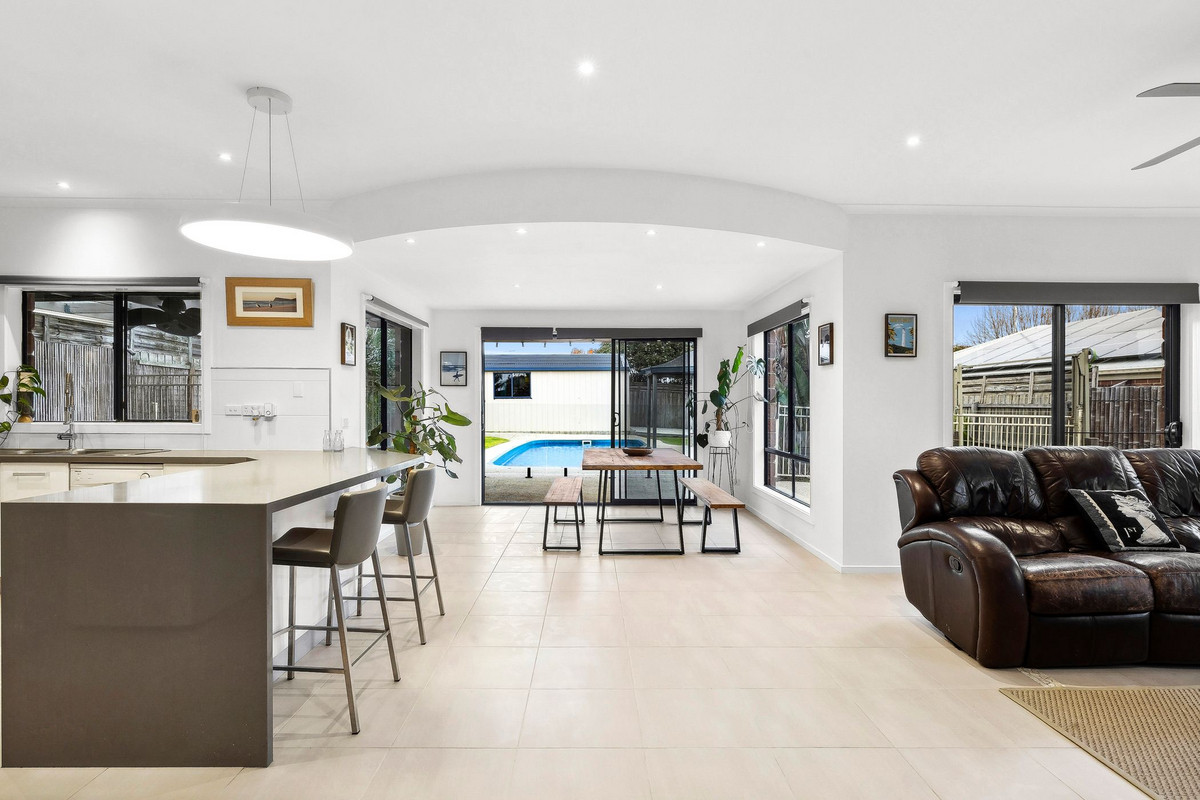 21 Thwaites Close, Highton VIC 3216, Highton - Thumbnail 6