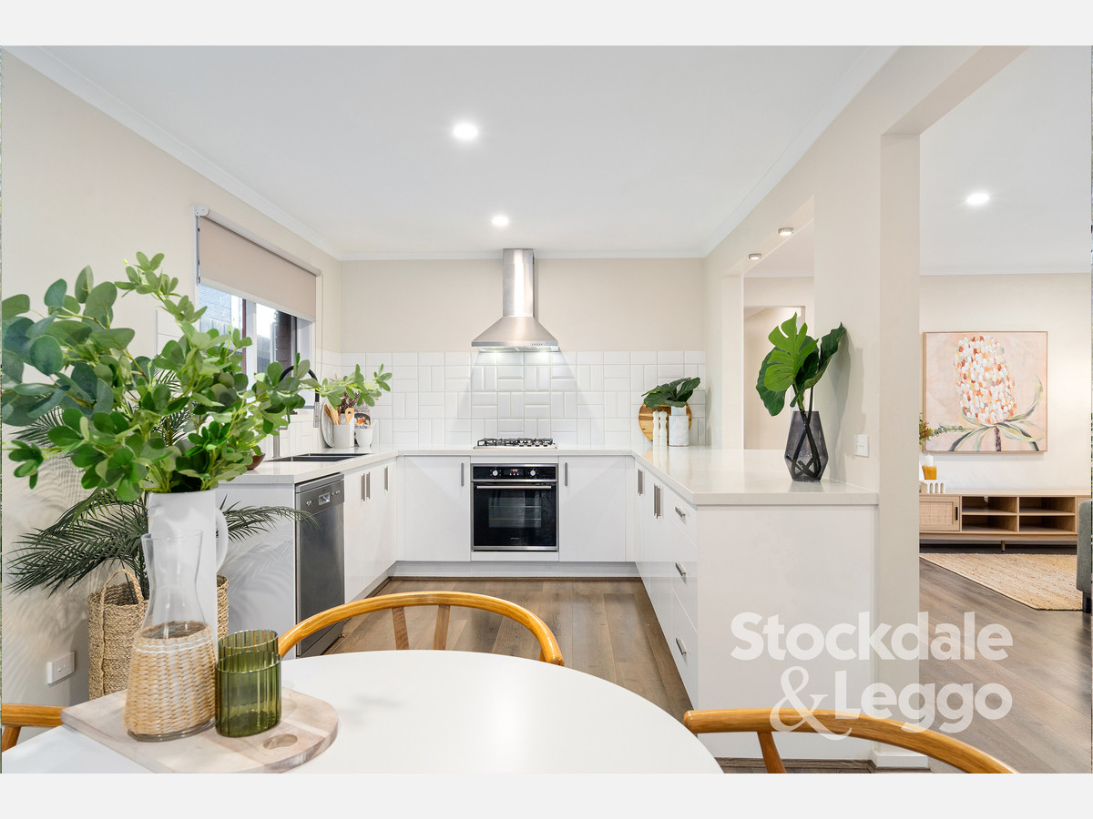 34 Branson Street, Rosebud VIC 3939, Rosebud - Thumbnail 2