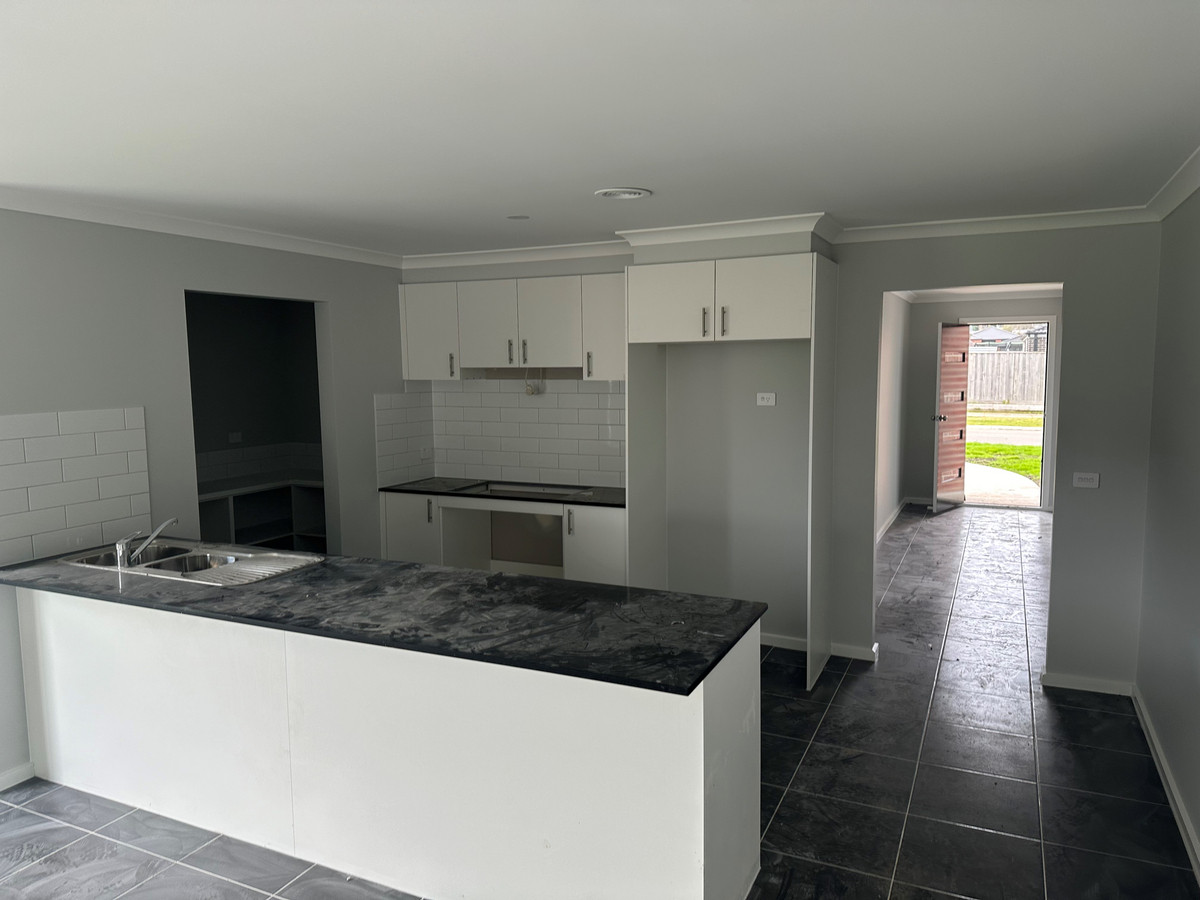7 Jasmine Street, Bunyip VIC 3815, Bunyip - Thumbnail 2