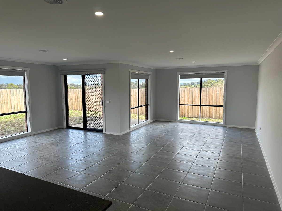 15 Jasmine Street, Bunyip VIC 3815, Bunyip - Thumbnail 3