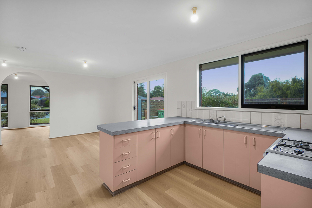 9 Cyprus Place, Pakenham VIC 3810, Pakenham - Thumbnail 4