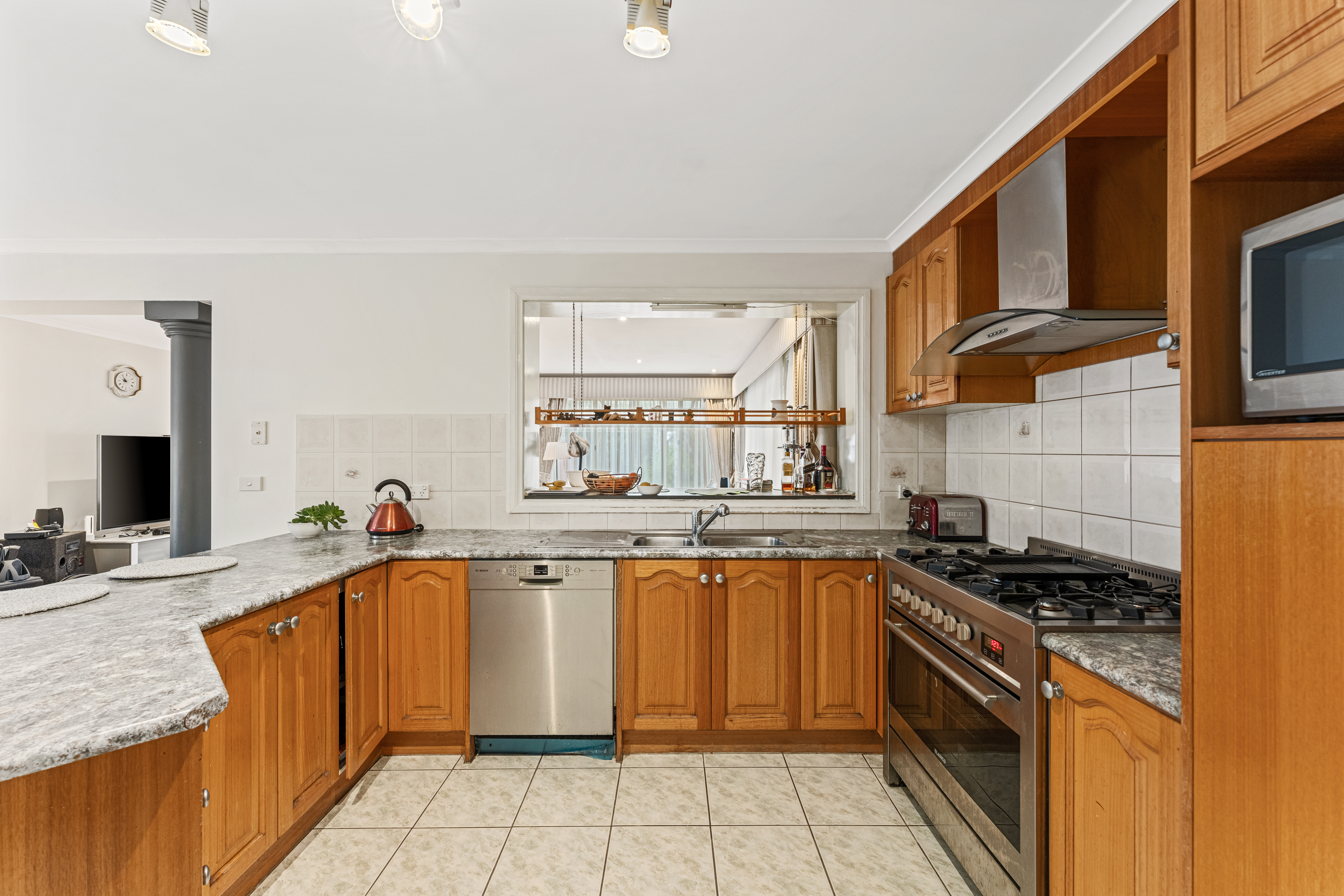 9 Pinto Close, Endeavour Hills VIC, Endeavour Hills - Thumbnail 5