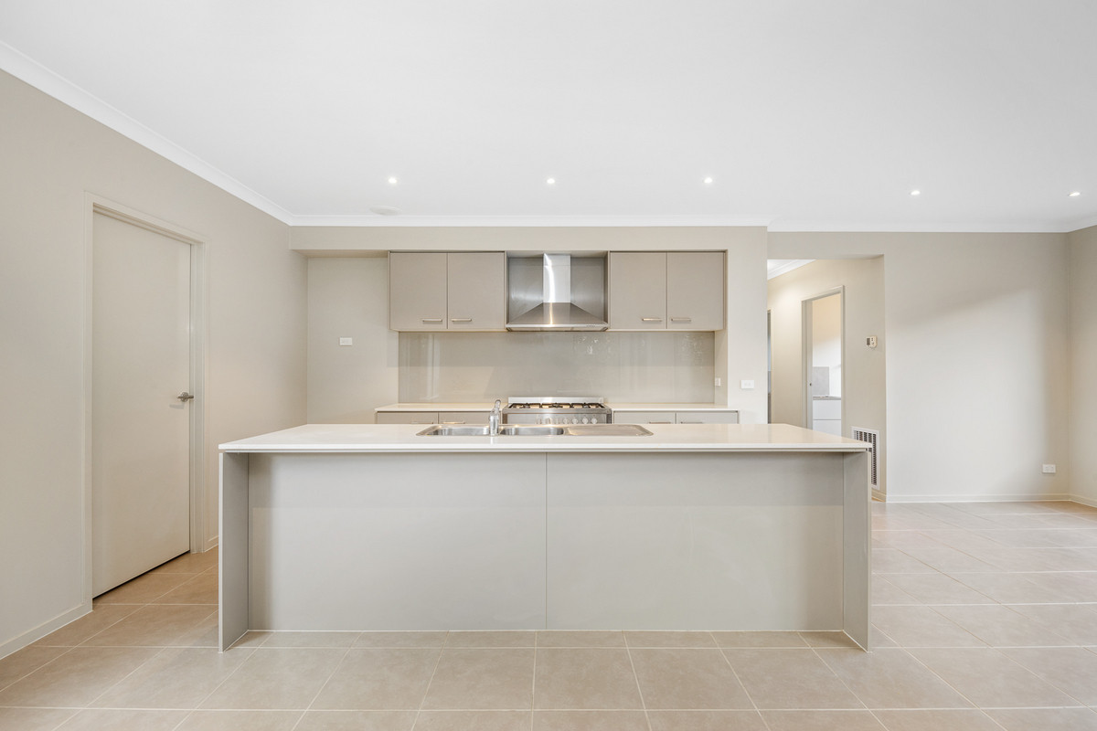 126 Sovereign Drive, Mount Duneed VIC 3217, Mount Duneed - Thumbnail 3
