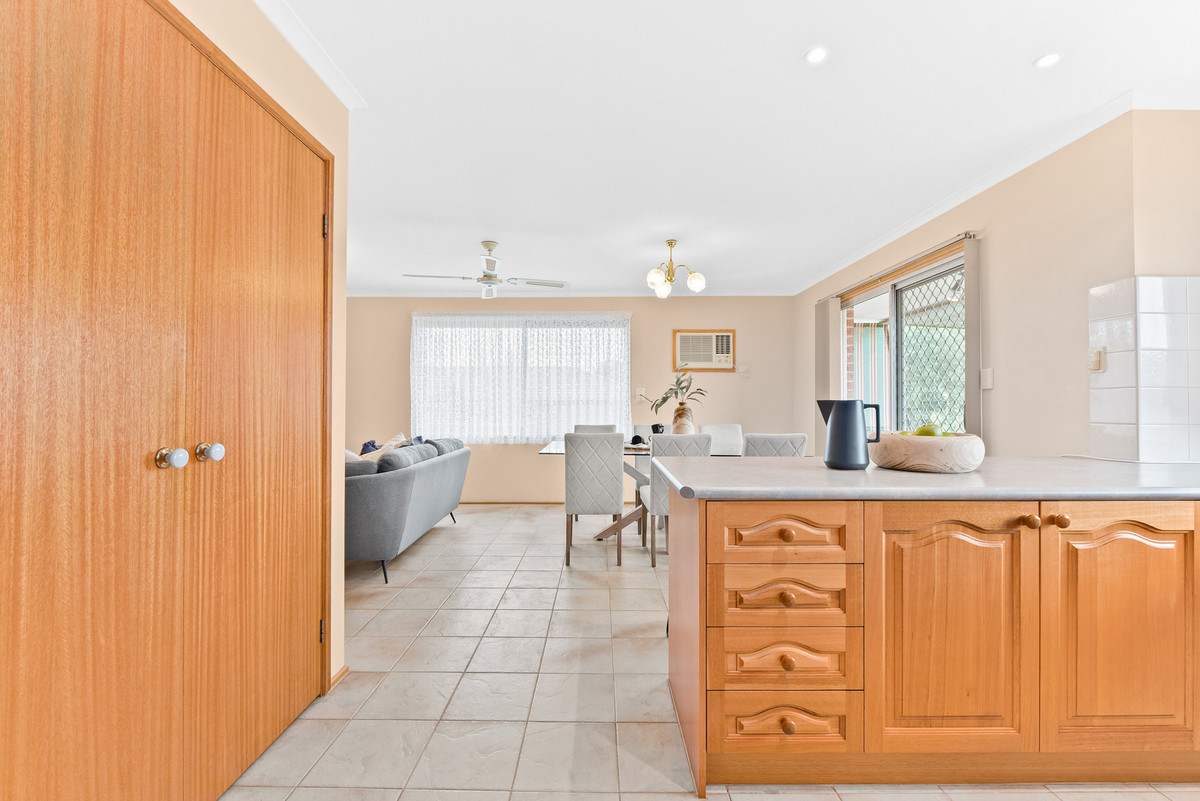 27 Valley View Crescent, Berwick VIC 3806, Berwick - Thumbnail 4