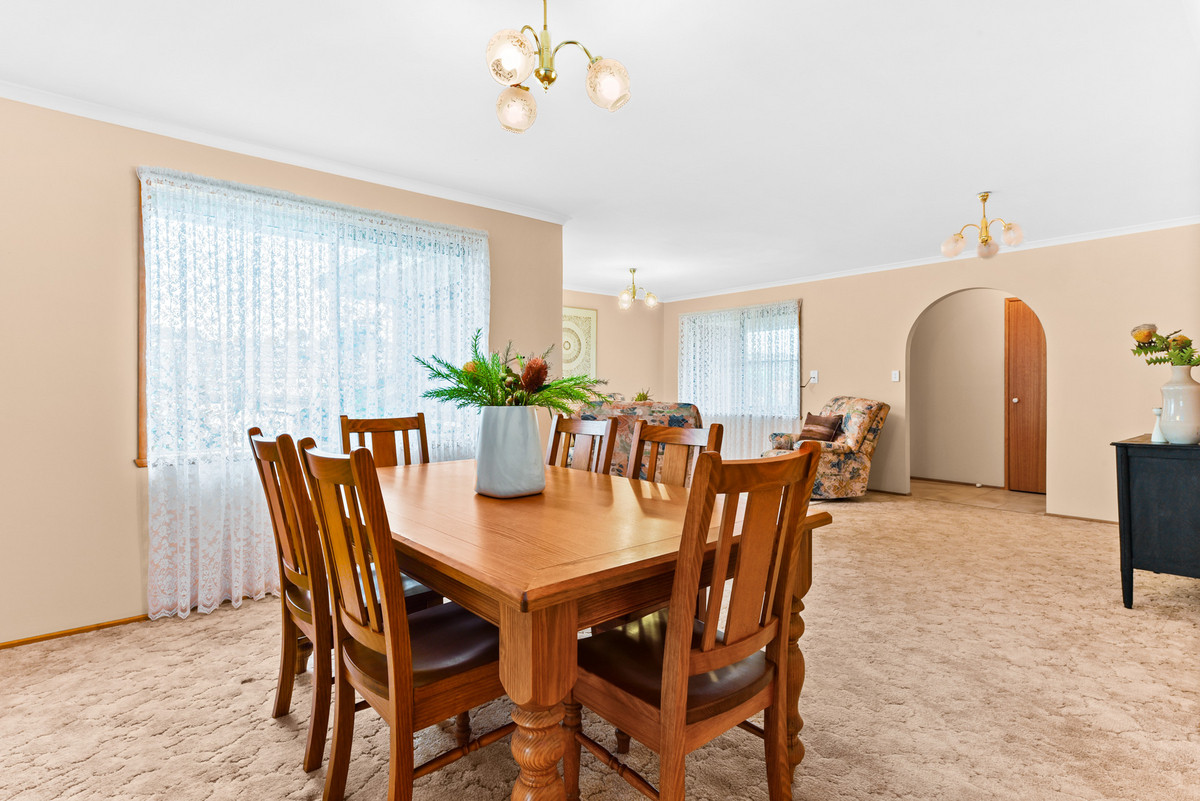 27 Valley View Crescent, Berwick VIC 3806, Berwick - Thumbnail 7