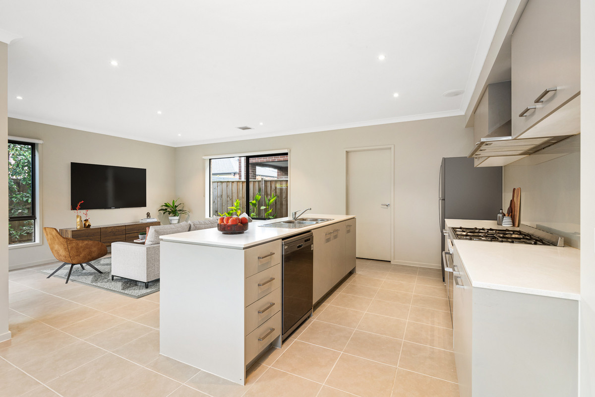 126 Sovereign Drive, Mount Duneed VIC 3217, Mount Duneed - Thumbnail 2