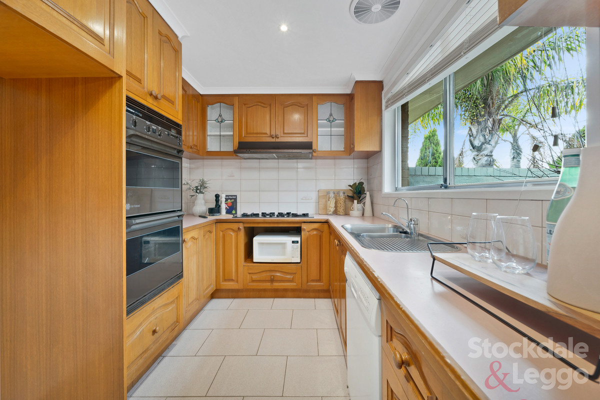 28 Wolverton Drive, Gladstone Park VIC 3043, Gladstone Park - Thumbnail 5