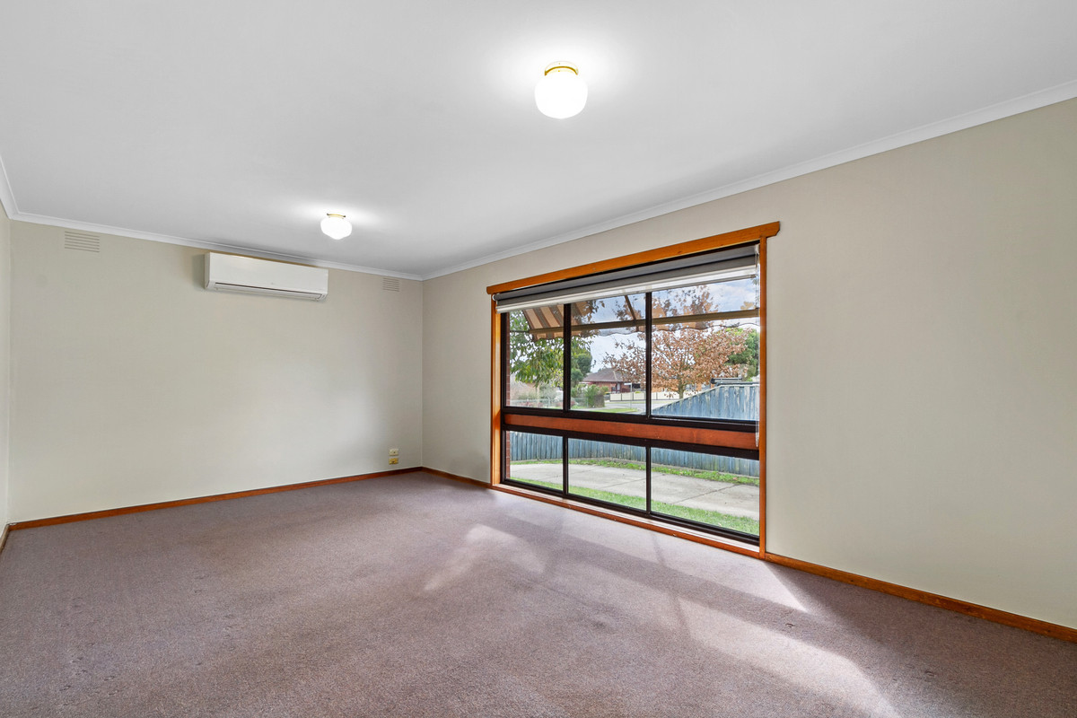 16 Churinga Drive, Churchill VIC 3842, Churchill - Thumbnail 4