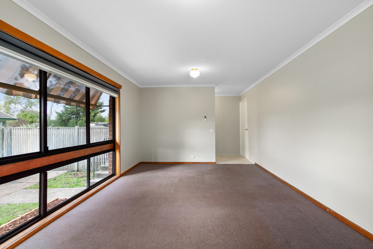 16 Churinga Drive, Churchill VIC 3842, Churchill - Thumbnail 3