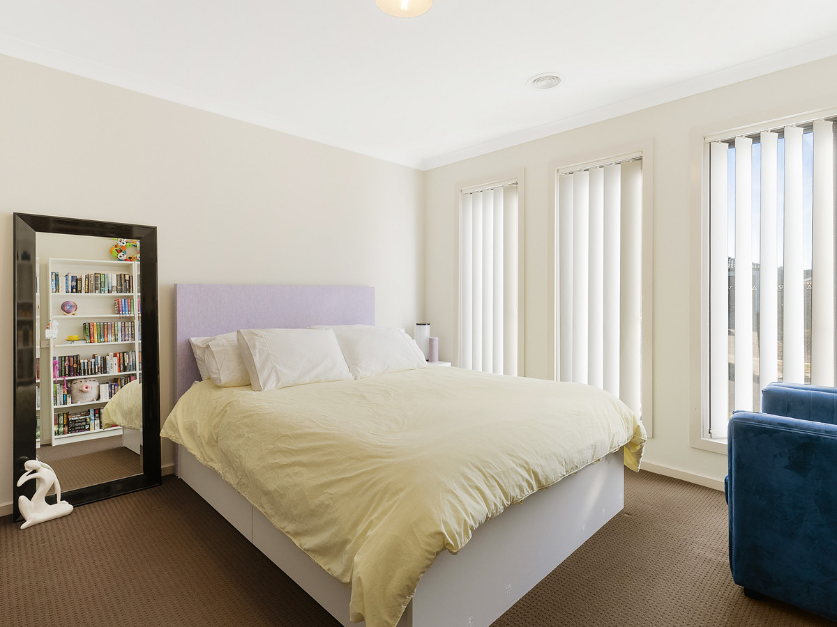 48 Burbidge Drive, BACCHUS MARSH VIC 3340, Bacchus Marsh - Thumbnail 4