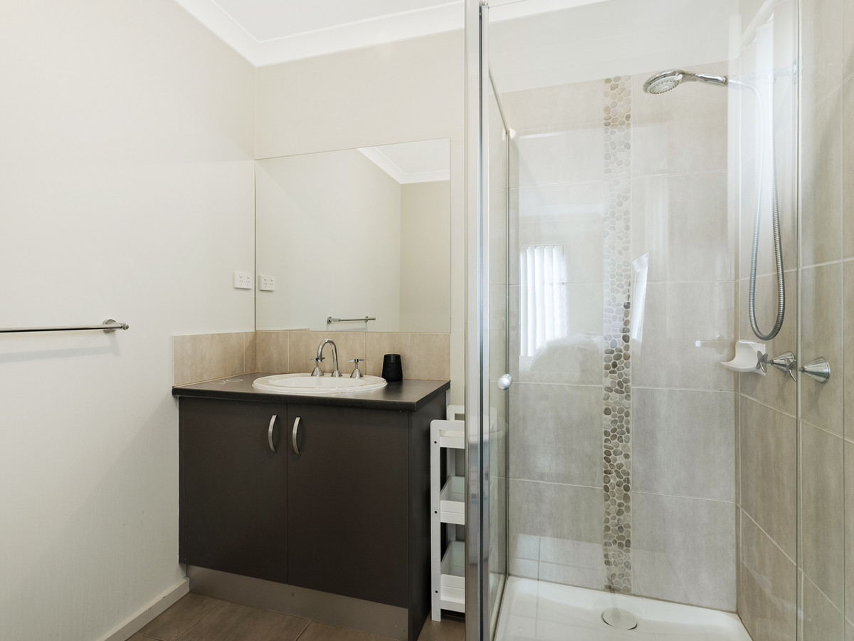 48 Burbidge Drive, BACCHUS MARSH VIC 3340, Bacchus Marsh - Thumbnail 5