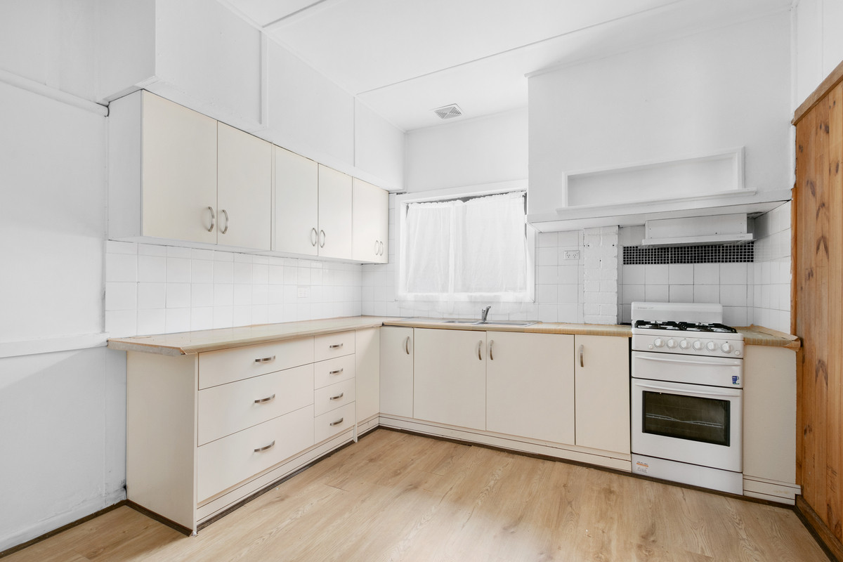 8 Donald Street, MORWELL VIC 3840, Morwell - Thumbnail 2