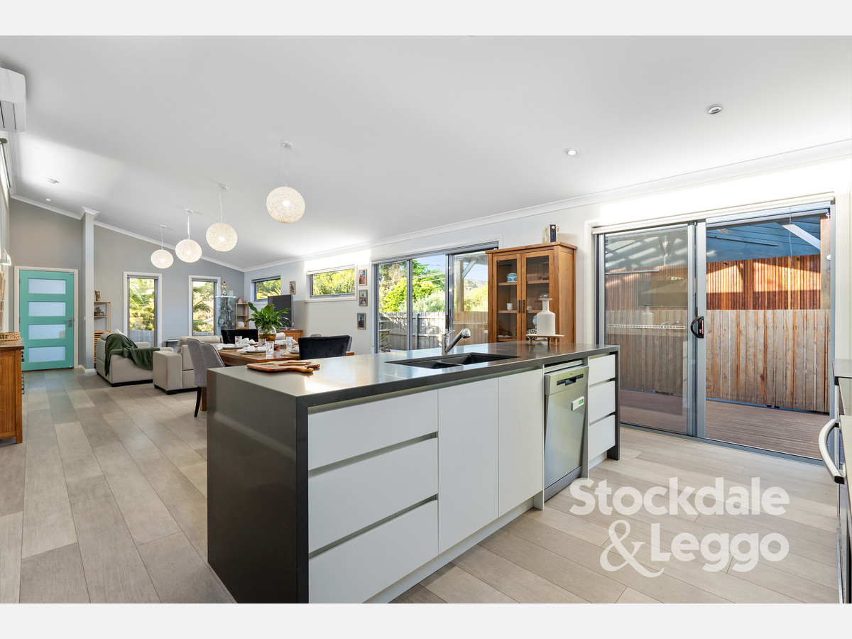 48 Sherwood Avenue, Rosebud VIC 3939, Rosebud - Thumbnail 5