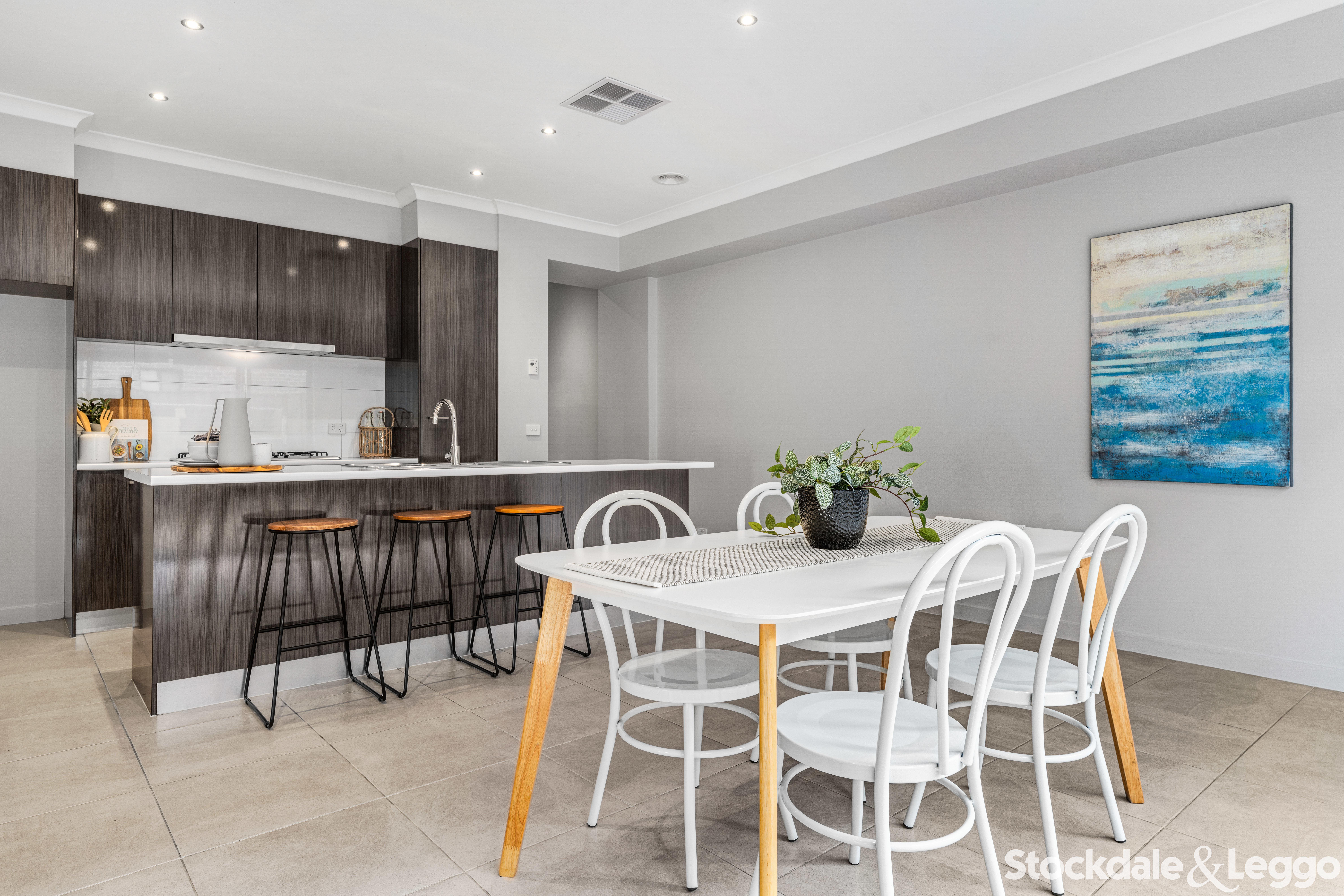 2/254 Waterview Boulevard, Craigieburn VIC, Craigieburn - Thumbnail 2