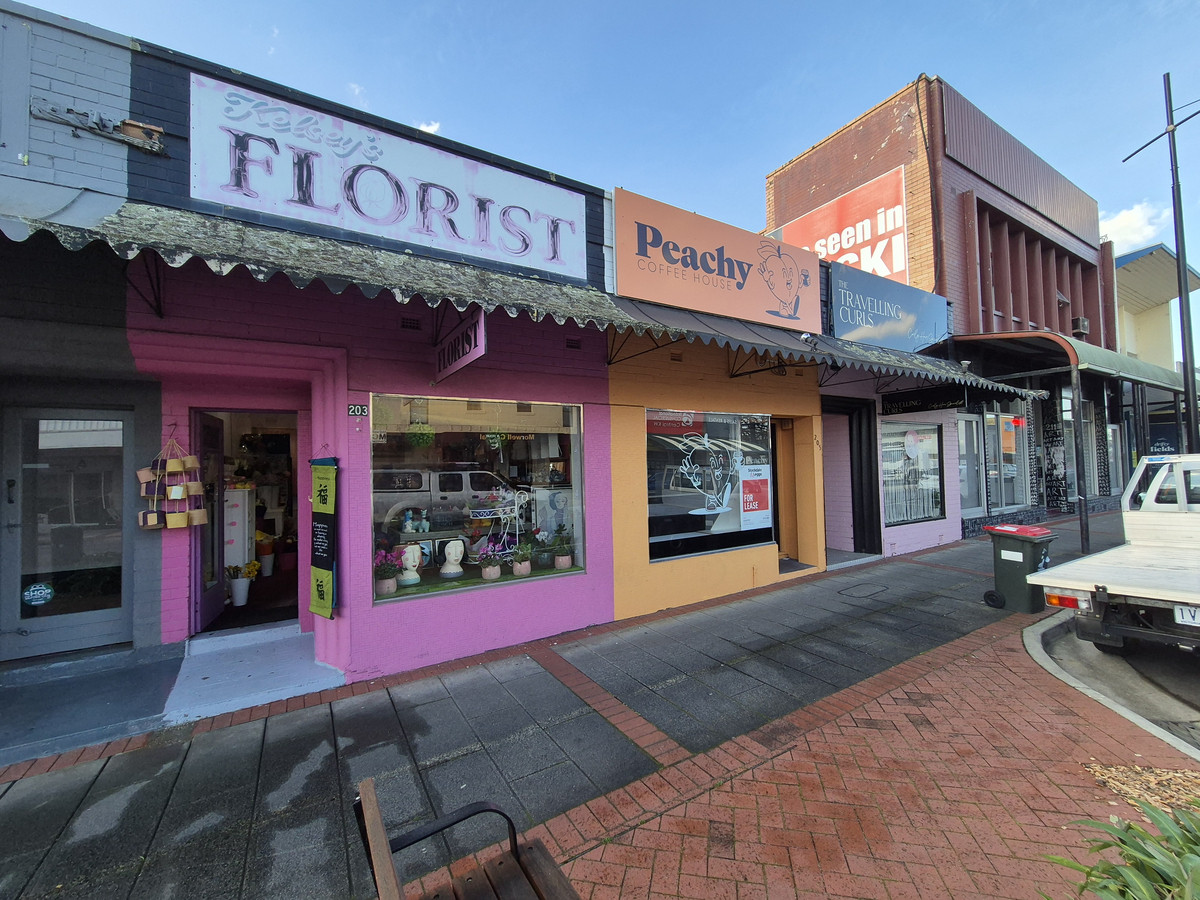 203-205 Commercial Road, Morwell VIC 3840, Morwell - Thumbnail 3