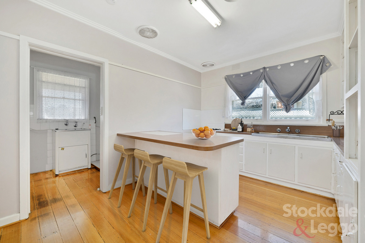 10 Lichfield Avenue, Jacana VIC 3047, Jacana - Thumbnail 4
