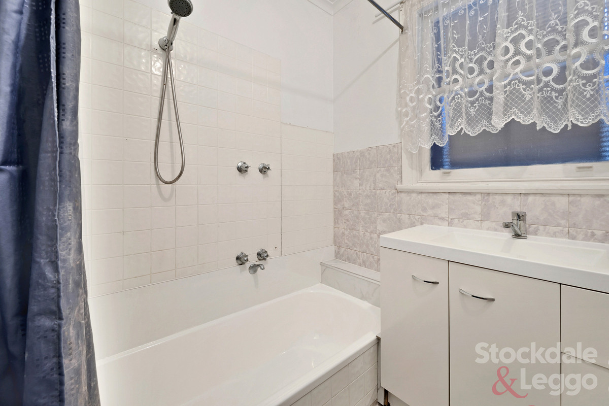10 Lichfield Avenue, Jacana VIC 3047, Jacana - Thumbnail 8