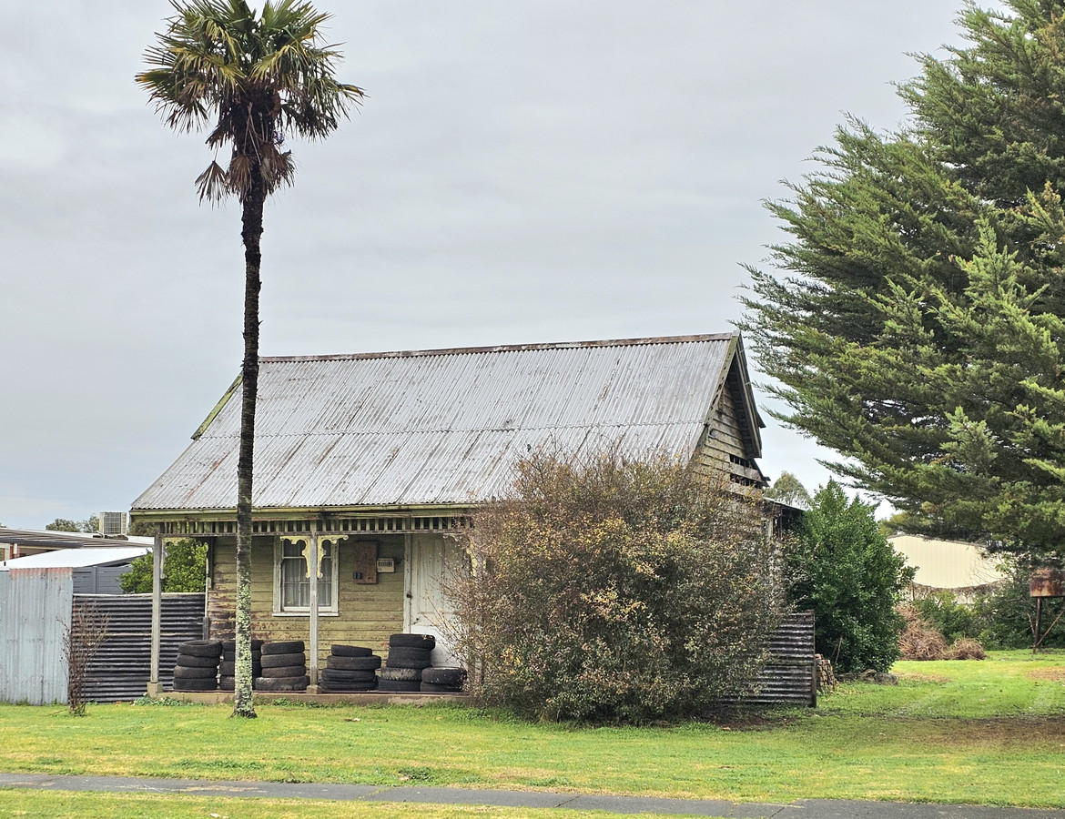 24 McKinnons Bridge Road, Noorat VIC 3265, Noorat - Thumbnail 2
