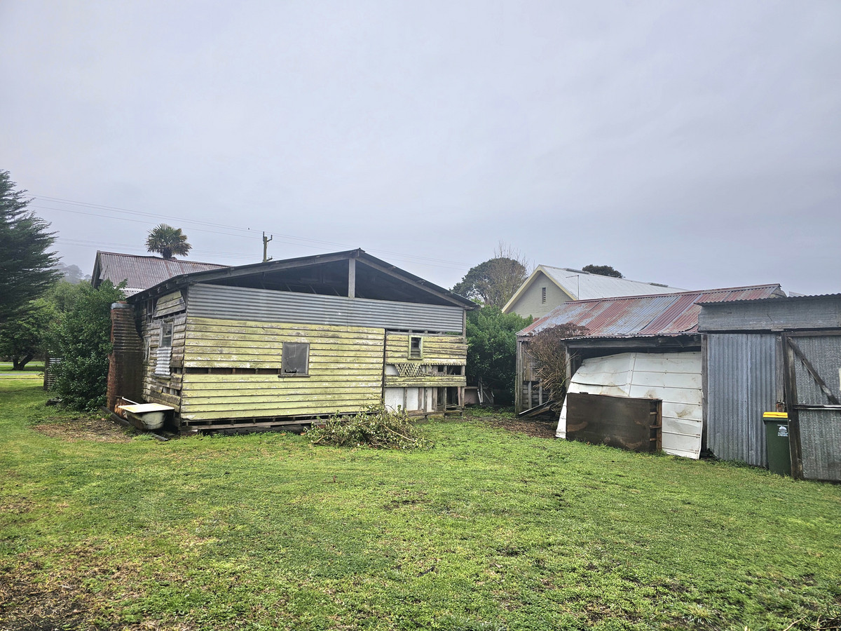 24 McKinnons Bridge Road, Noorat VIC 3265, Noorat - Thumbnail 3