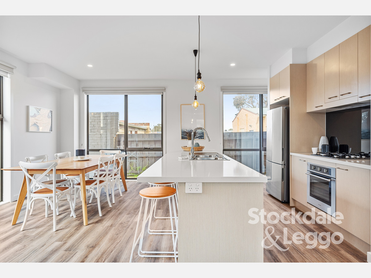 17A Jetty Road, Rosebud VIC 3939, Rosebud - Thumbnail 3