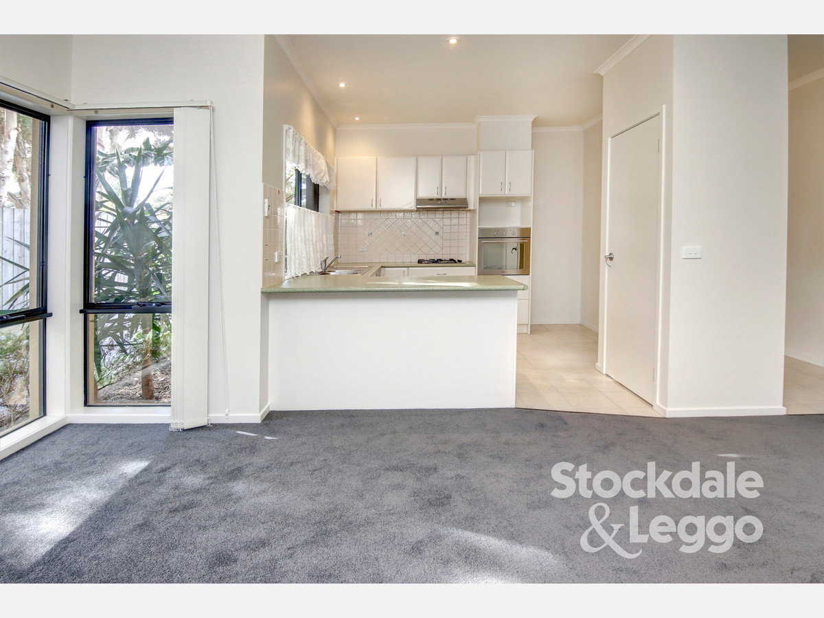 4 / 15 Cairns Avenue, Rosebud VIC 3939, Rosebud - Thumbnail 4