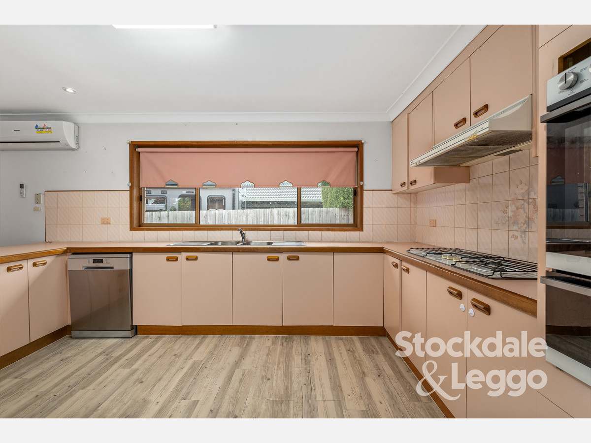 7 Bellbangra Avenue, Rosebud VIC 3939, Rosebud - Thumbnail 2