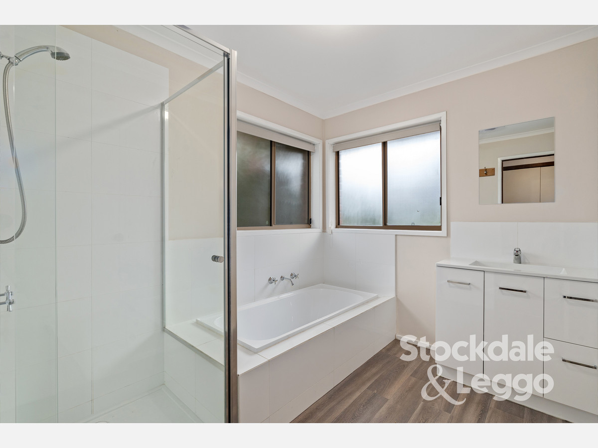 7 Bellbangra Avenue, Rosebud VIC 3939, Rosebud - Thumbnail 7
