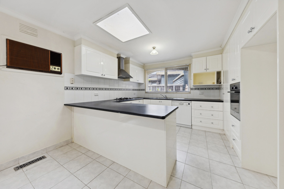 39 Calderwood Avenue, Wheelers Hill VIC 3150, Wheelers Hill - Thumbnail 5