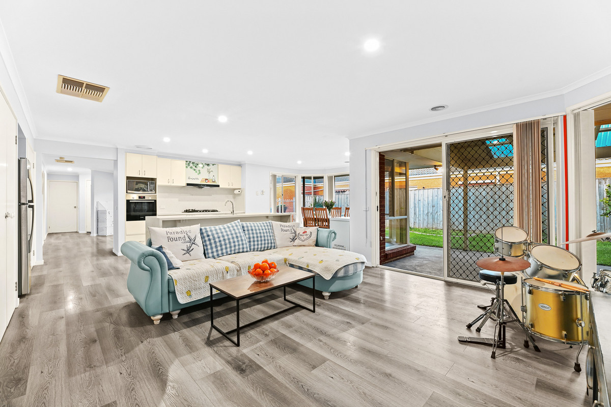 5 Edgbaston Circuit, Berwick VIC 3806, Berwick - Thumbnail 2