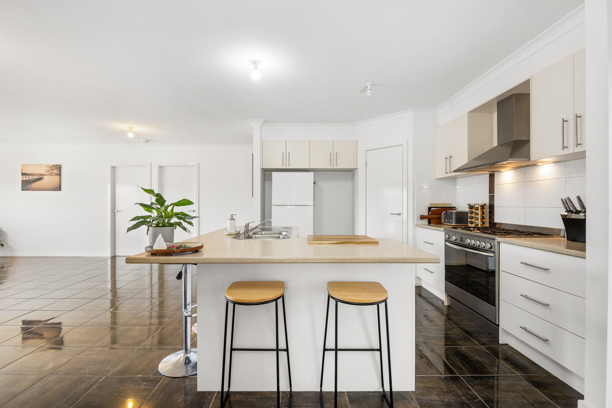 1 Hazel Place, BANNOCKBURN VIC 3331, Bannockburn - Thumbnail 2