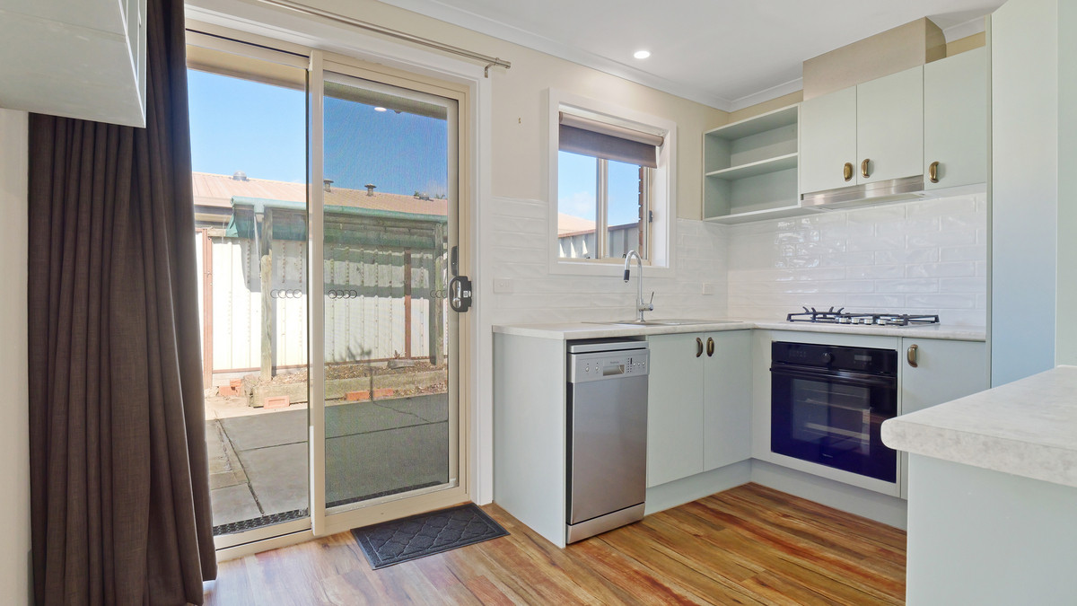 3 / 130 Sobraon Street, Shepparton VIC 3630, Shepparton - Thumbnail 2