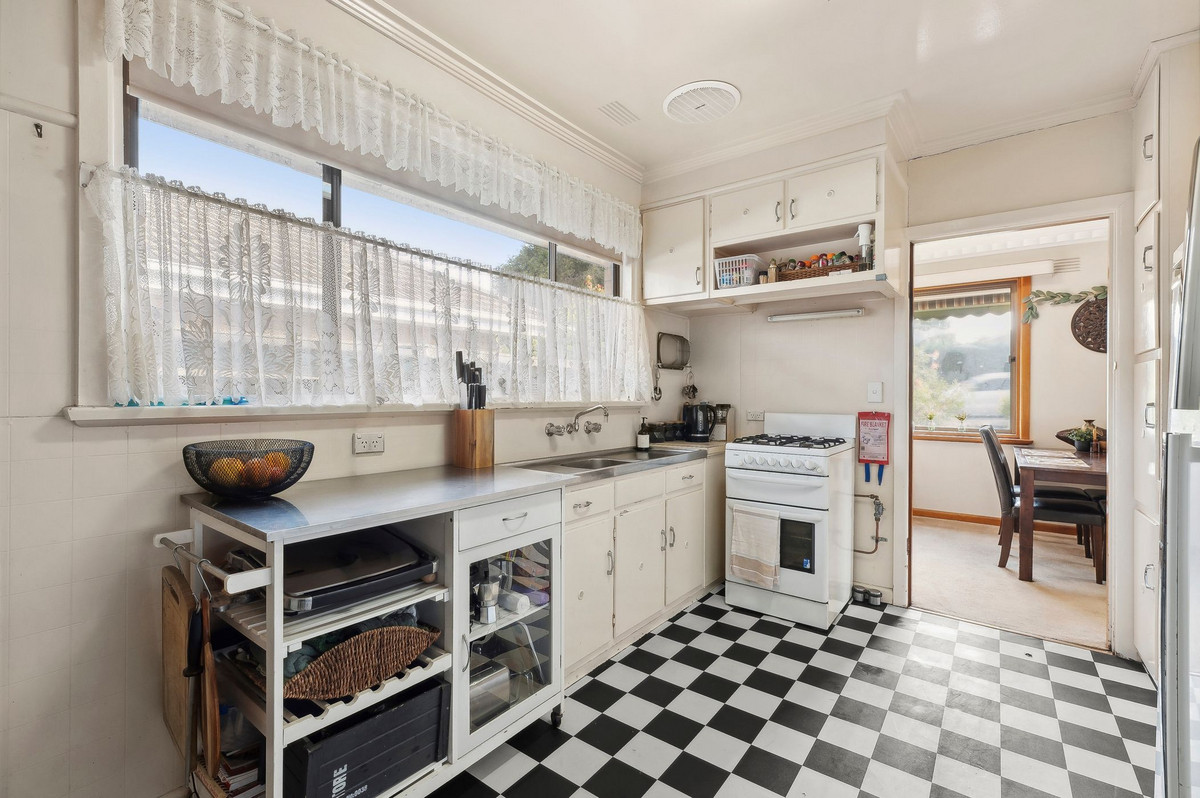 89 South Valley Road, Highton VIC 3216, Highton - Thumbnail 6