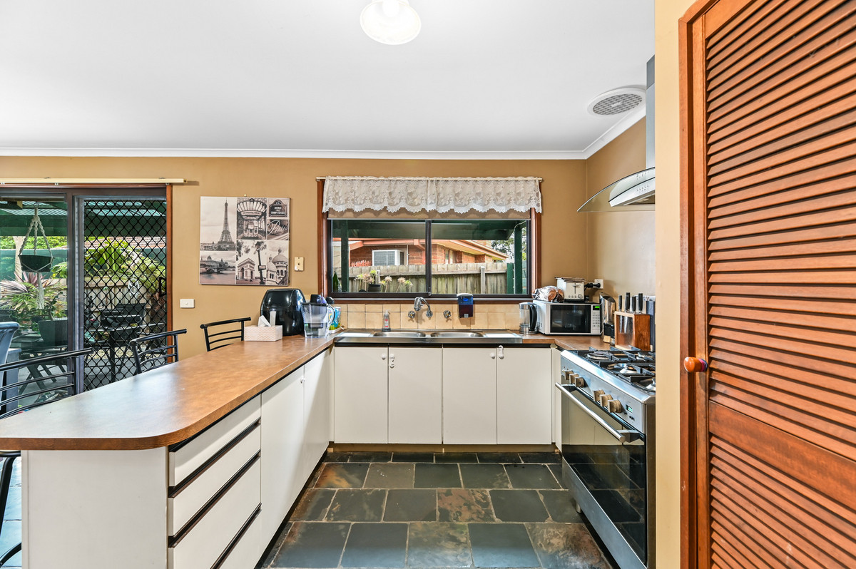 11 Bosco Close, Narre Warren VIC 3805, Narre Warren - Thumbnail 4