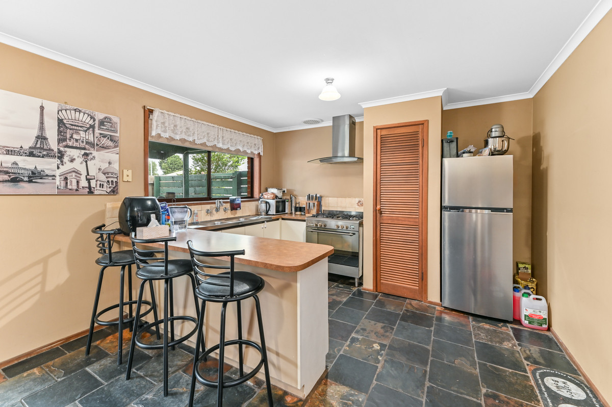 11 Bosco Close, Narre Warren VIC 3805, Narre Warren - Thumbnail 5