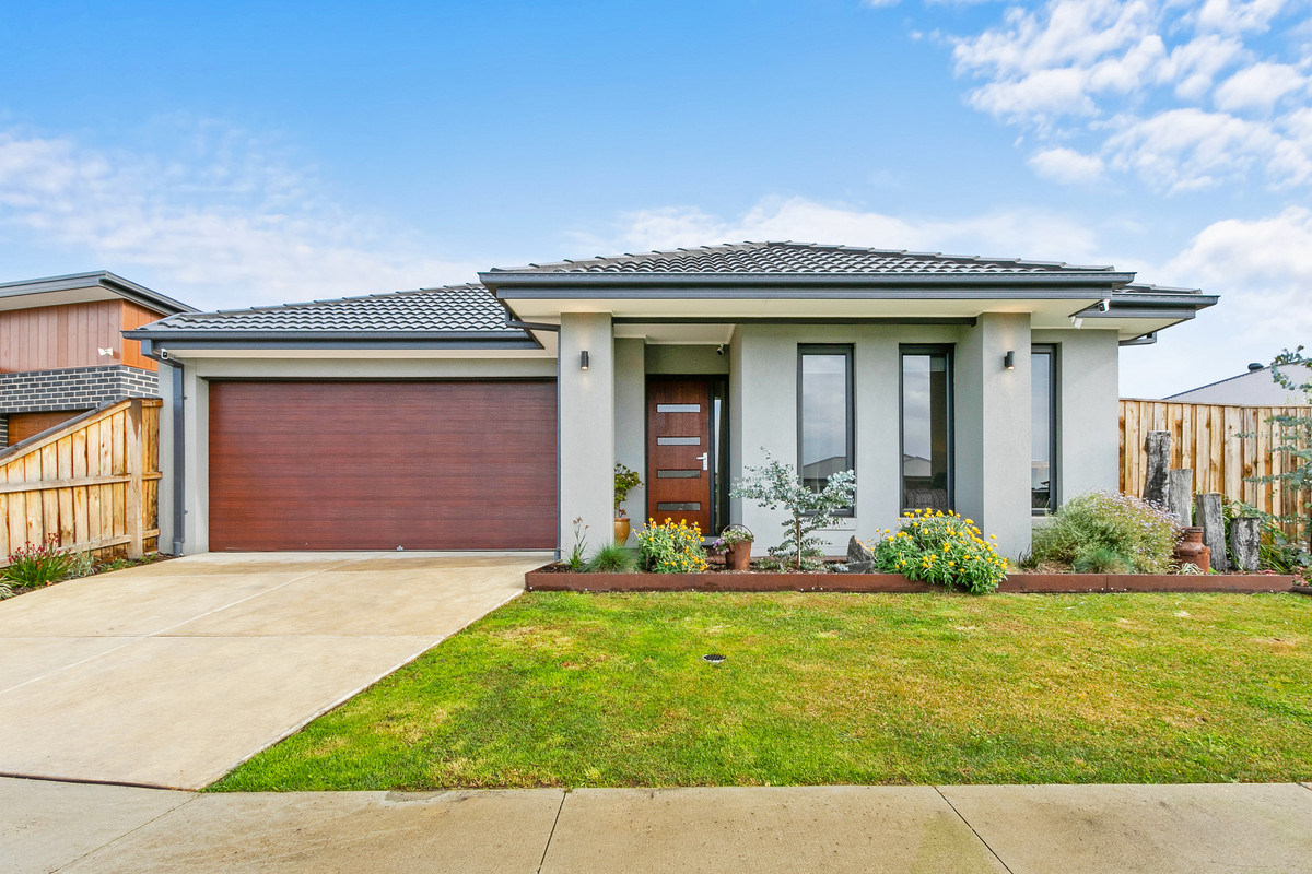 13 Parkview Boulevard, Morwell VIC 3840, Morwell - Image 1