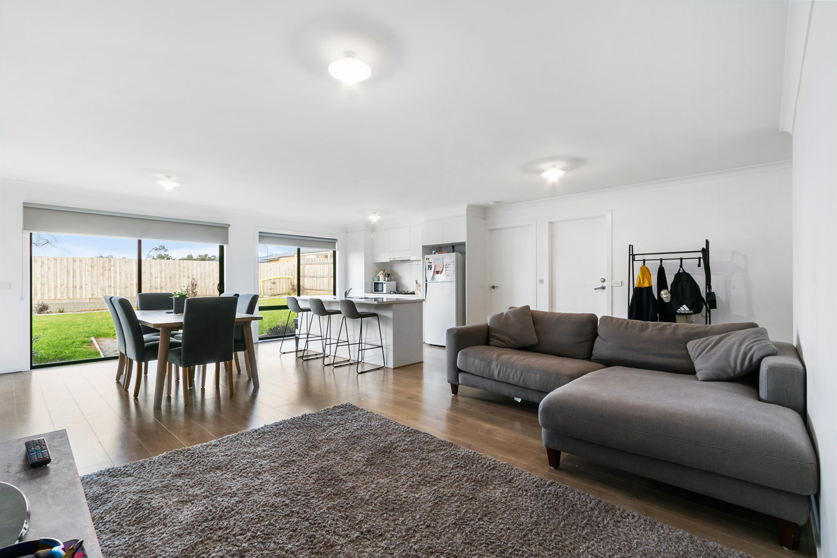 49 Philip Parade, Churchill VIC 3842, Churchill - Thumbnail 2