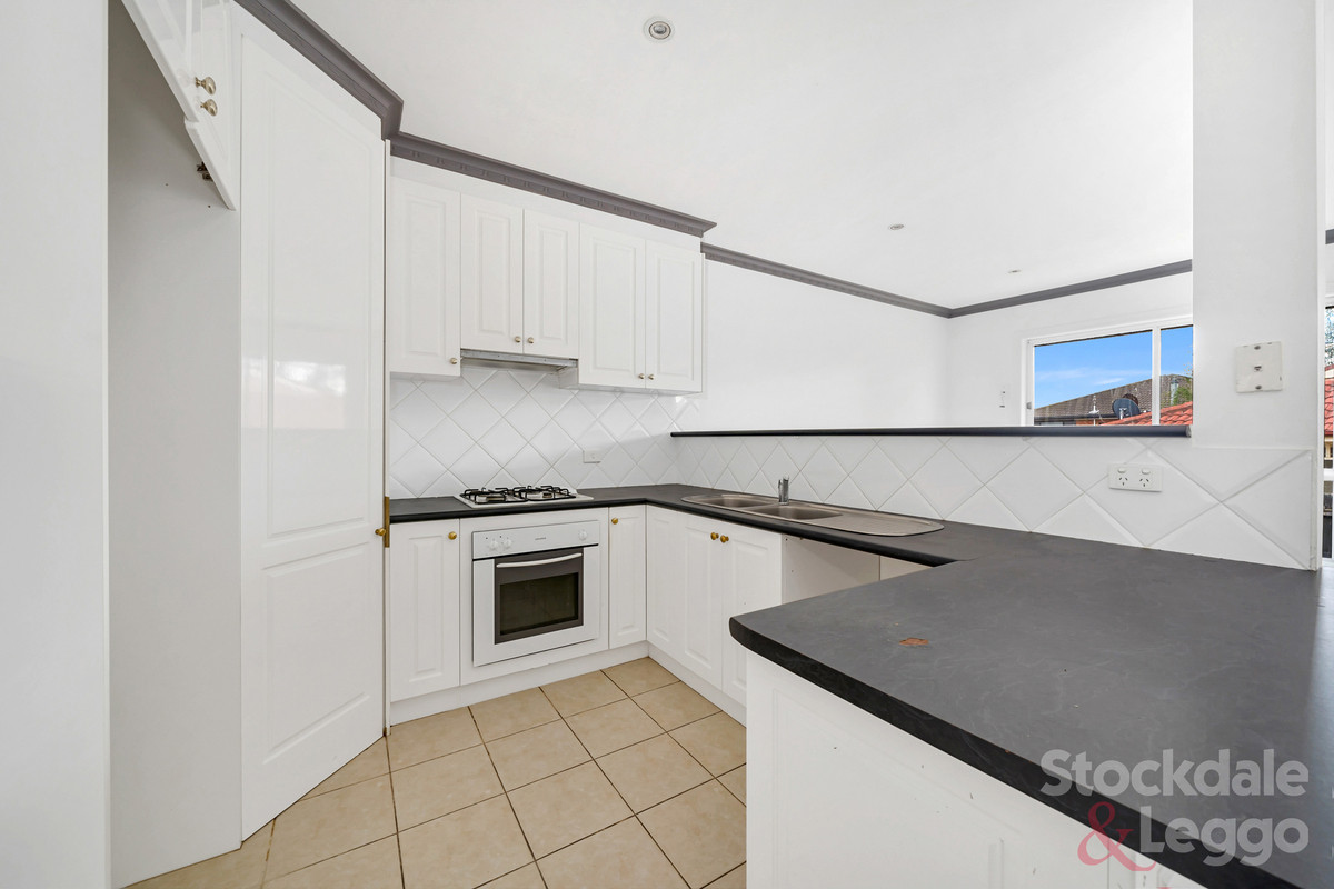 1 / 35 Rokewood Crescent, Meadow Heights VIC 3048, Meadow Heights - Thumbnail 3