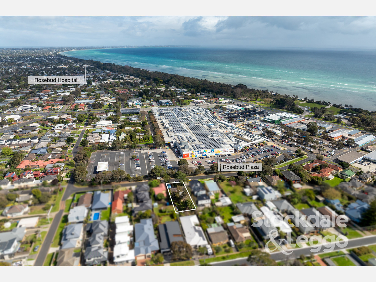 15 Rosebrook Street, Rosebud VIC 3939, Rosebud - Thumbnail 2