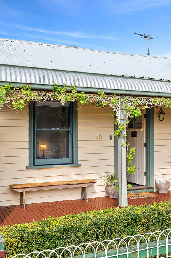1 / 10 Westmoreland Street, St Albans Park VIC 3219, St Albans Park - Thumbnail 2