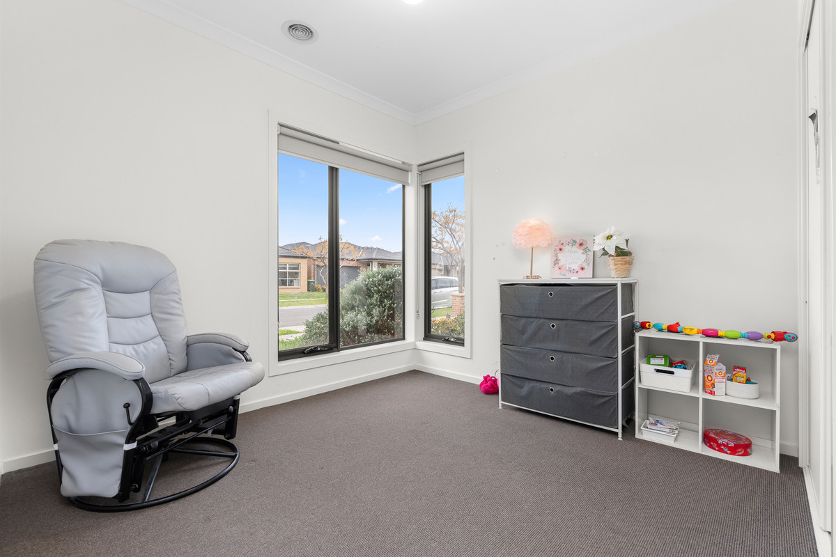 19 Suttie Street, Point Cook VIC 3030, Point Cook - Thumbnail 7