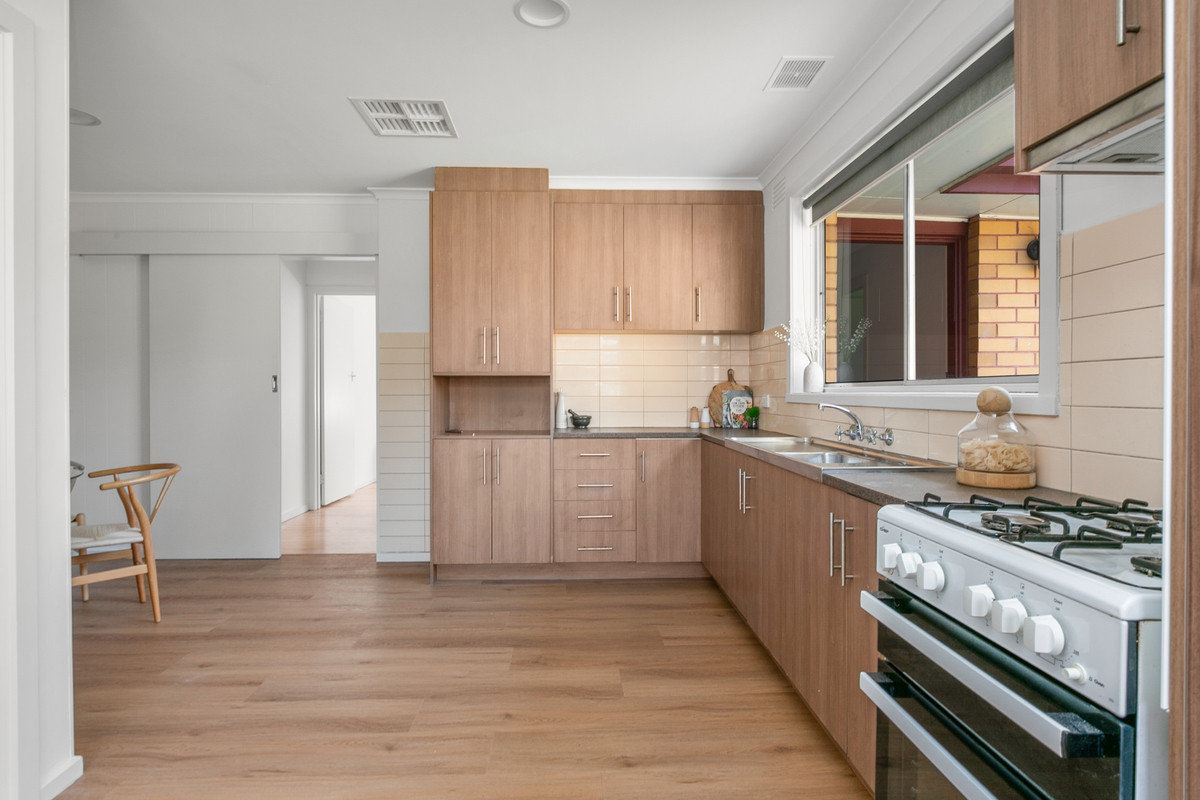 24 Warrawee Drive, BUNDOORA VIC 3083, Bundoora - Thumbnail 6