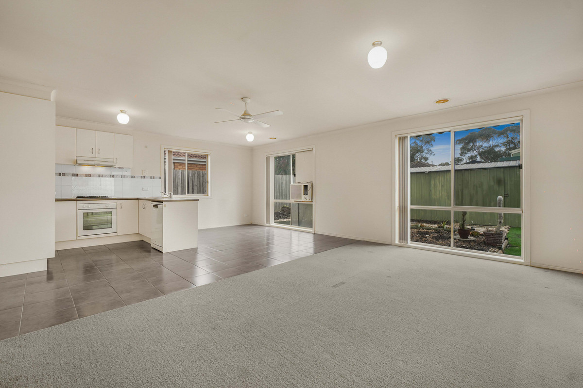 5 Sir Thomas Drive, PAKENHAM VIC 3810, Pakenham - Thumbnail 5