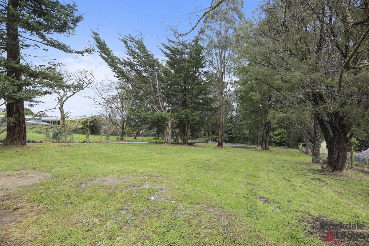 12 Railway Road, Mirboo North VIC 3871, Mirboo North - Thumbnail 2